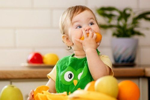 When should children eat fruits? The best time is in the morning after a long night’s sleep.