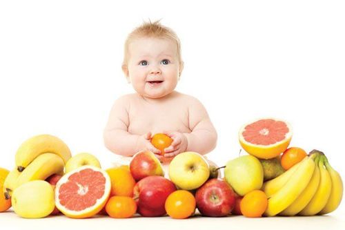 Feeding fruits correctly means knowing how to combine them properly.