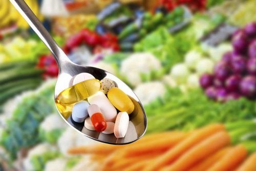 Người bệnh thận mạn cần bổ sung vitamin và khoáng chất dưới dạng viên uống