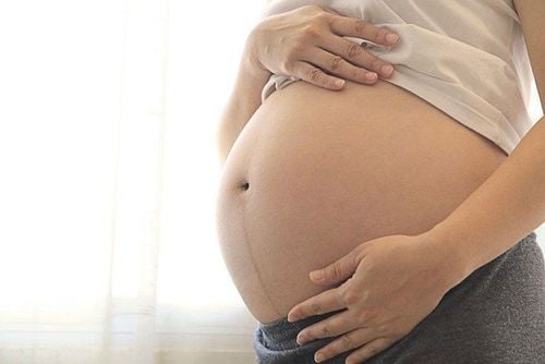 Is it dangerous for a 25-week fetus to move frequently?