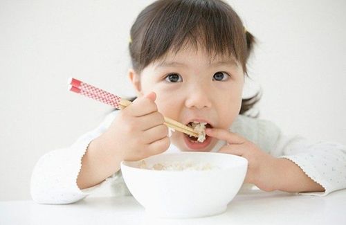 When do children start eating rice?