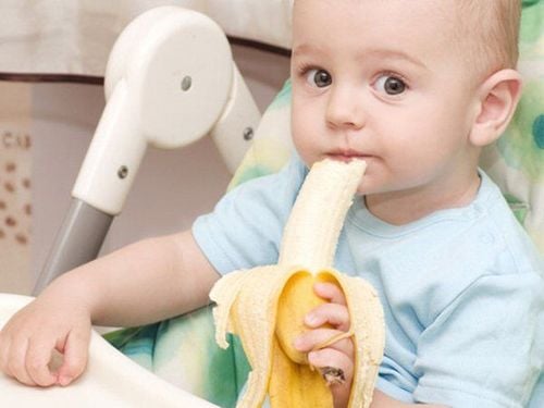 What Should an 18-Month-Old Eat?
