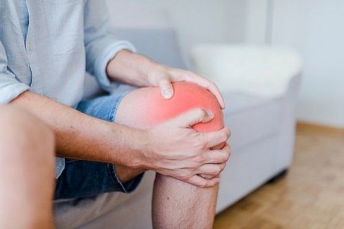 Mất duỗi gối là tình trạng không duỗi thẳng được chân hoặc chân không gập được hết