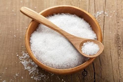 Không nên cho bé ăn muối nếu dưới 1 tuổi