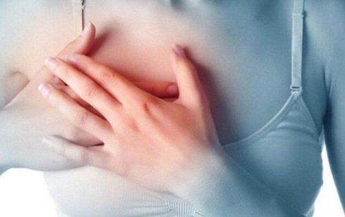 Sau khi mổ bóc sinh thiết u xơ vú phải làm sao?