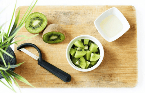 Feeding your baby kiwi needs careful kiwi selection