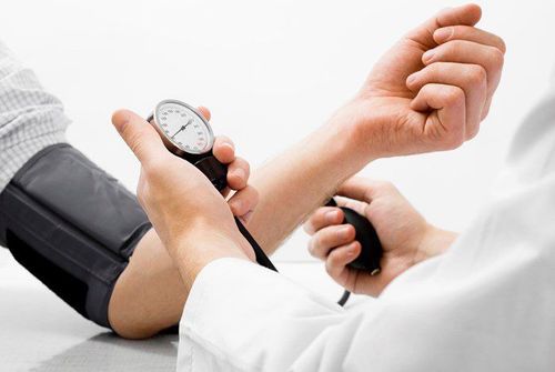 Huyết áp lên xuống thất thường nguy hiểm không?