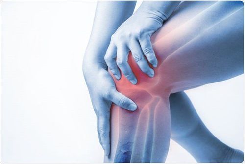 Nam giới giãn dây chằng ngoài khớp gối điều trị như thế nào?