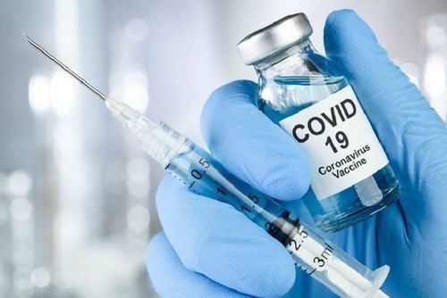 Trẻ dị ứng hải sản có tiêm vắc xin Covid-19 được không?