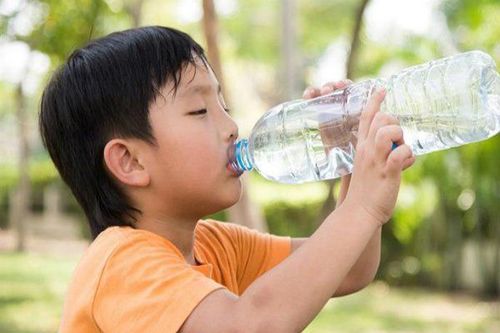Make sure children drink sufficient water, alongside their vitamin intake.