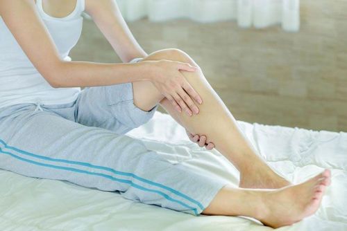 
Một số cơn chuột rút bắt đầu sớm hơn trước khi có kinh và có thể kéo dài hơn sau đó
