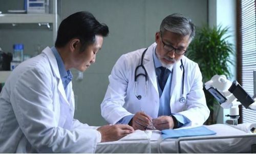 Tham vấn ý kiến bác sĩ để sử dụng dầu cá đúng liều lượng