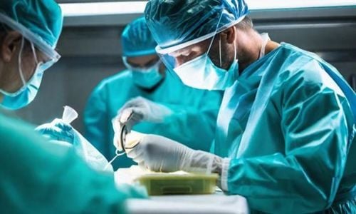 Phẫu thuật cắt bỏ vách ngăn được áp dụng để điều trị bệnh cơ tim phì đại