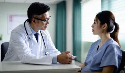 Hãy trao đổi với bác sĩ để hiểu rõ các bước phẫu thuật tim nội soi mà bạn sắp thực hiện