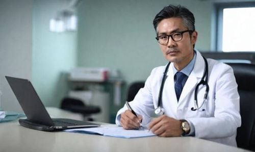 Người bệnh cần tuân theo chỉ dẫn của bác sĩ khi sử dụng thuốc giảm cholesterol xấu