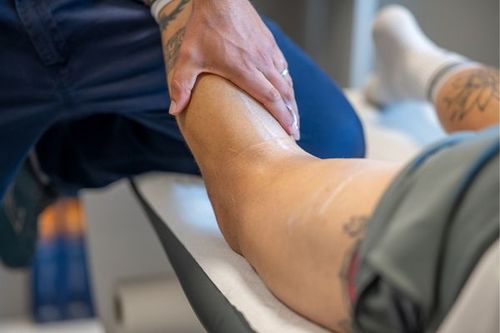 A tear in the muscles at the back of the thigh limits mobility