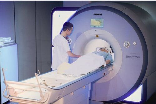 Vinmec Central Park sở hữu hệ thống máy móc hiện đại hàng đầu trong tầm soát và cấp cứu đột quy