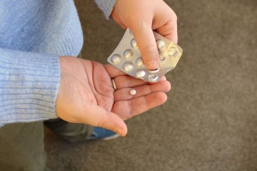NSAIDs medication can relieve pain in a hamstring tendon tear