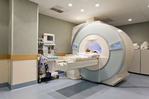 PETCT scans can differentiate benign and malignant bone tumors
