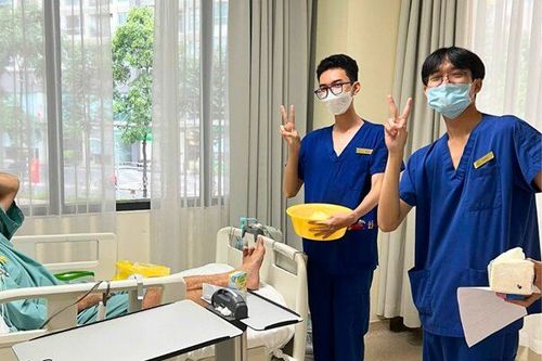 Sự tận tâm và nụ cười của các điều dưỡng tương lai chính là 