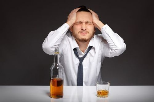 Joint pain after alcohol consumption may be due to prolonged sitting