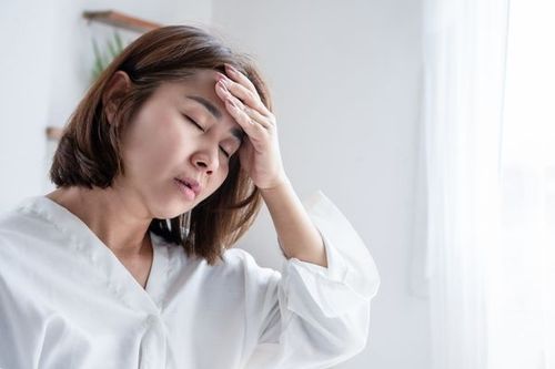 Working immediately after waking can cause a headache