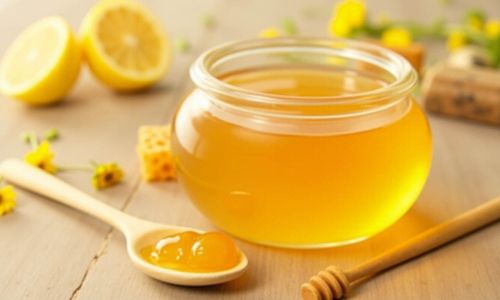 Mật ong trị bệnh chàm có hiệu quả không? Những điều cần biết