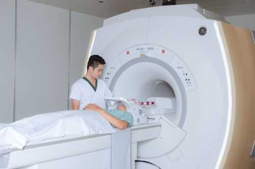 chan-doan-hinh-anh-mri-vmpq.jpg