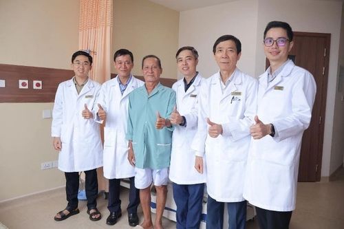 Vinmec Cần Thơ cứu người bệnh ung thư xâm lấn bàng quang
