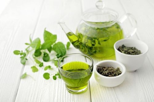 Patients with joint dryness can consider using green tea