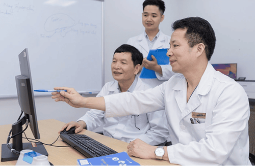 PGS.TS.BS.Trần Ngọc Sơn - Người giúp Việt Nam làm chủ kỹ thuật nội soi một đường rạch (Phần 1)
